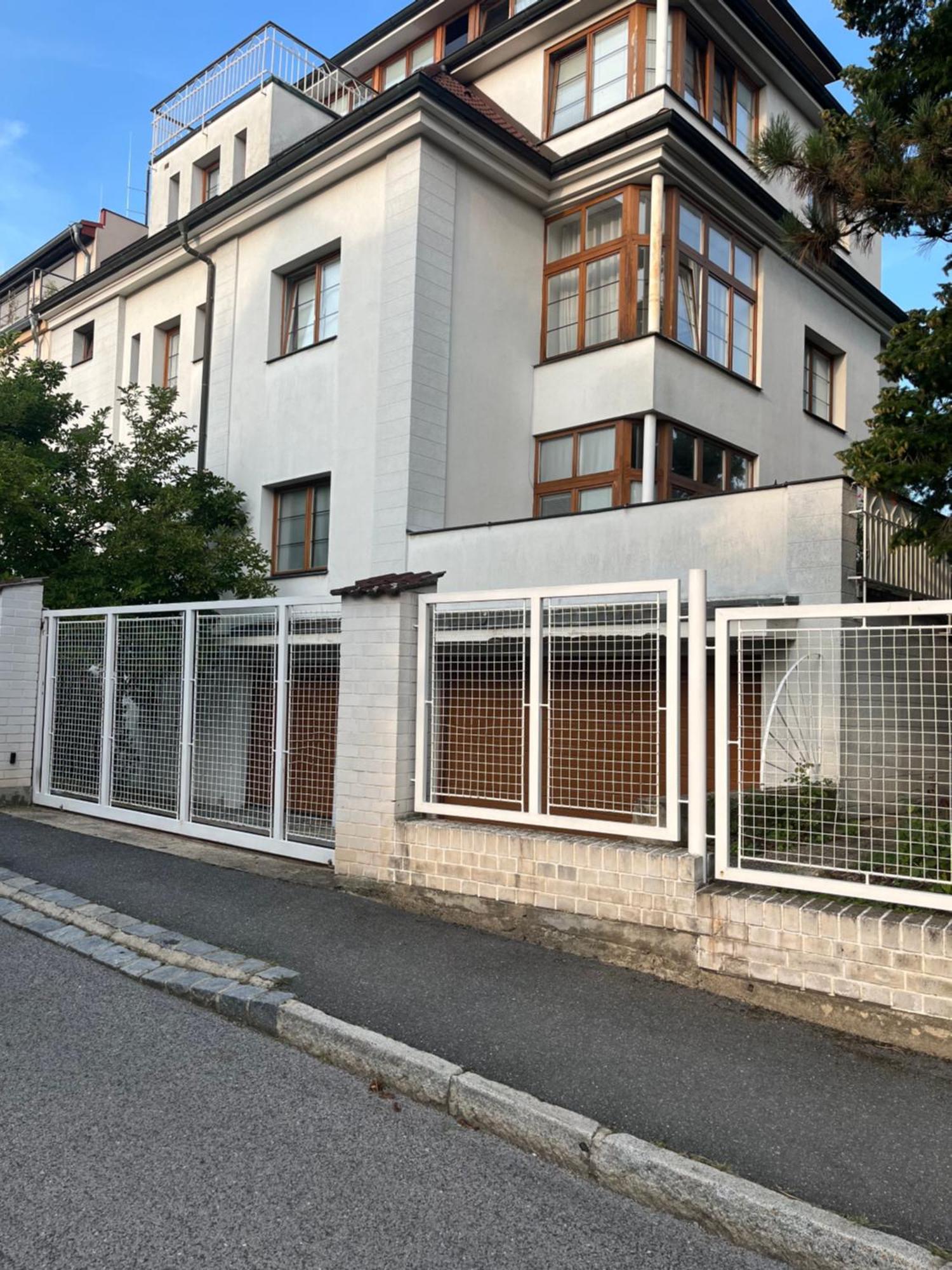 Residence Sarka Прага Екстер'єр фото